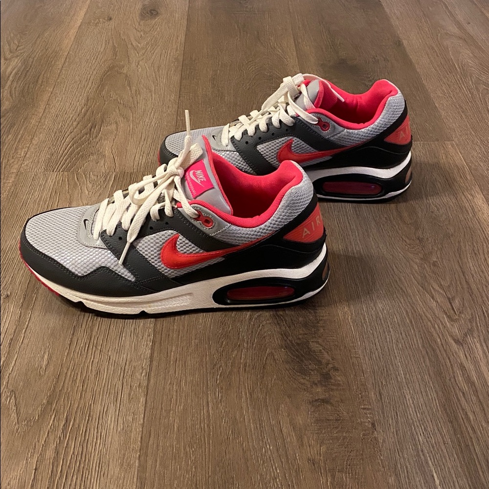 Nike Air Max Navigate sneakers 454249-002. EUC - Picture 3 of 7